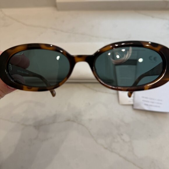 LE SPECS Outte Love Brown Sunglasses Excellent Condition! - Picture 4 of 6
